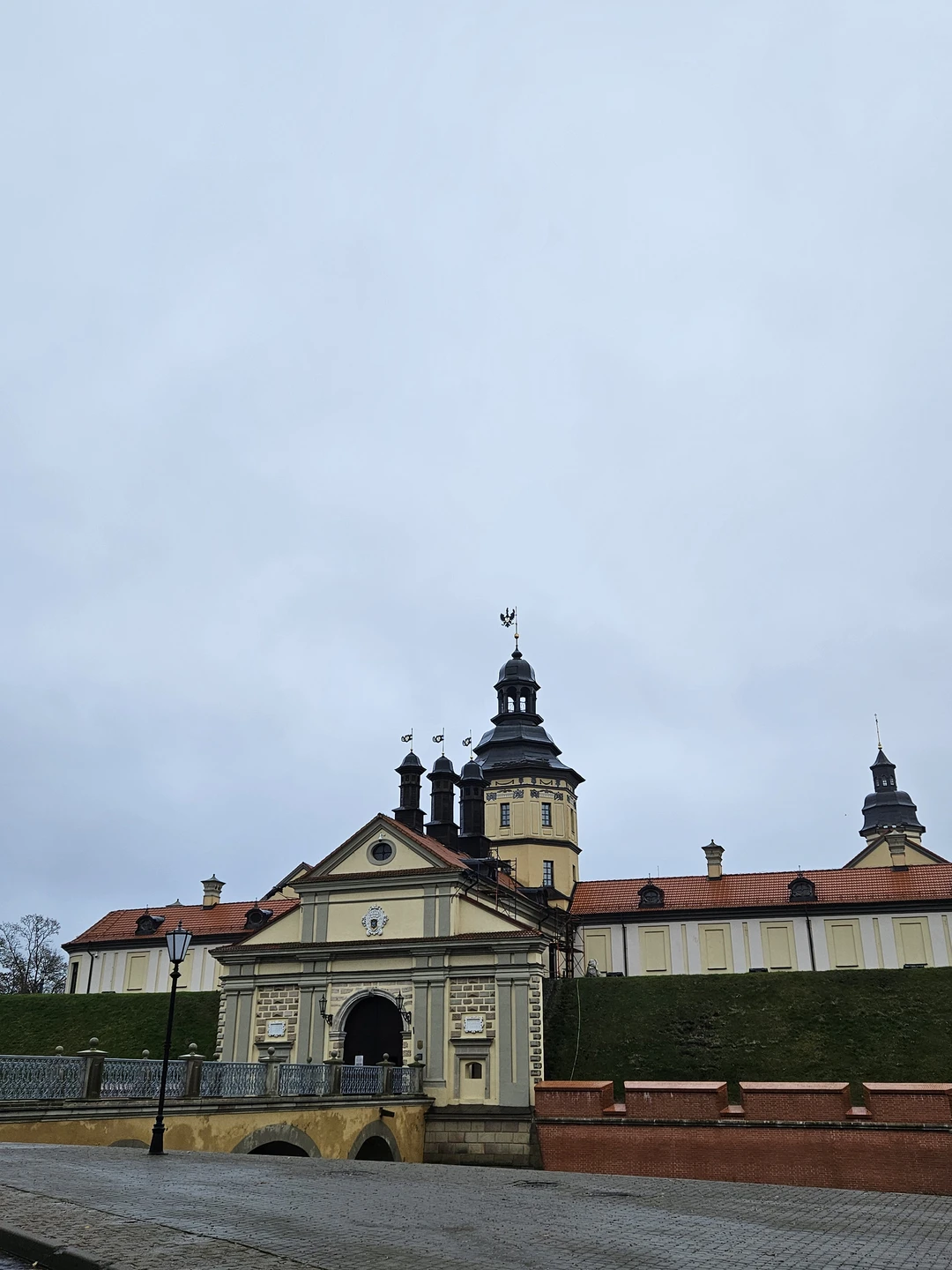 Трансфер из Минска к Мирскому и Несвижскому замкам и обратно (Светлана)