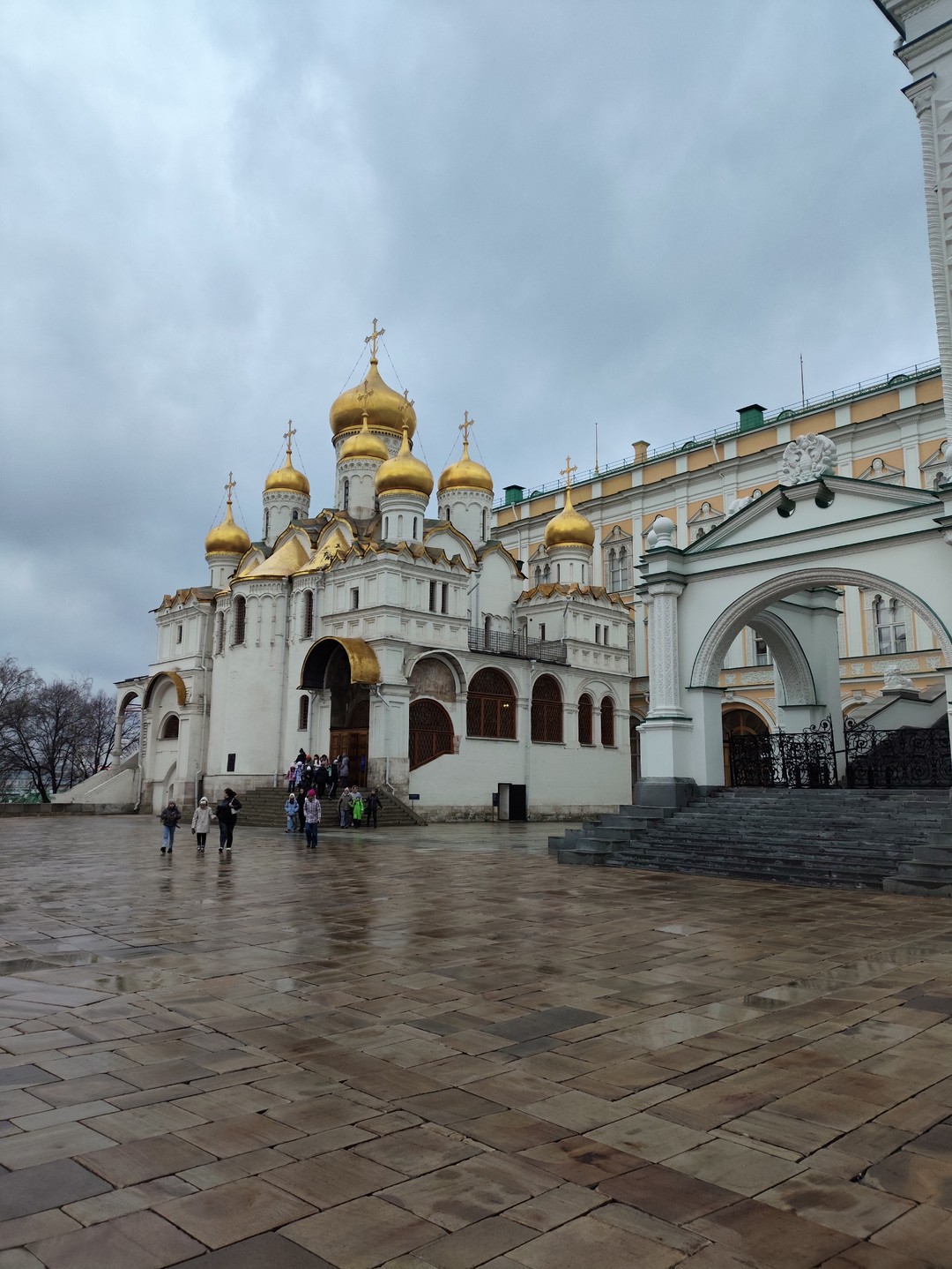 Экскурсовод Светлана - супер. Очень отзывчивая, открытая. Интересный рассказчик. Спасибо ей, за прекрасную экскурсию