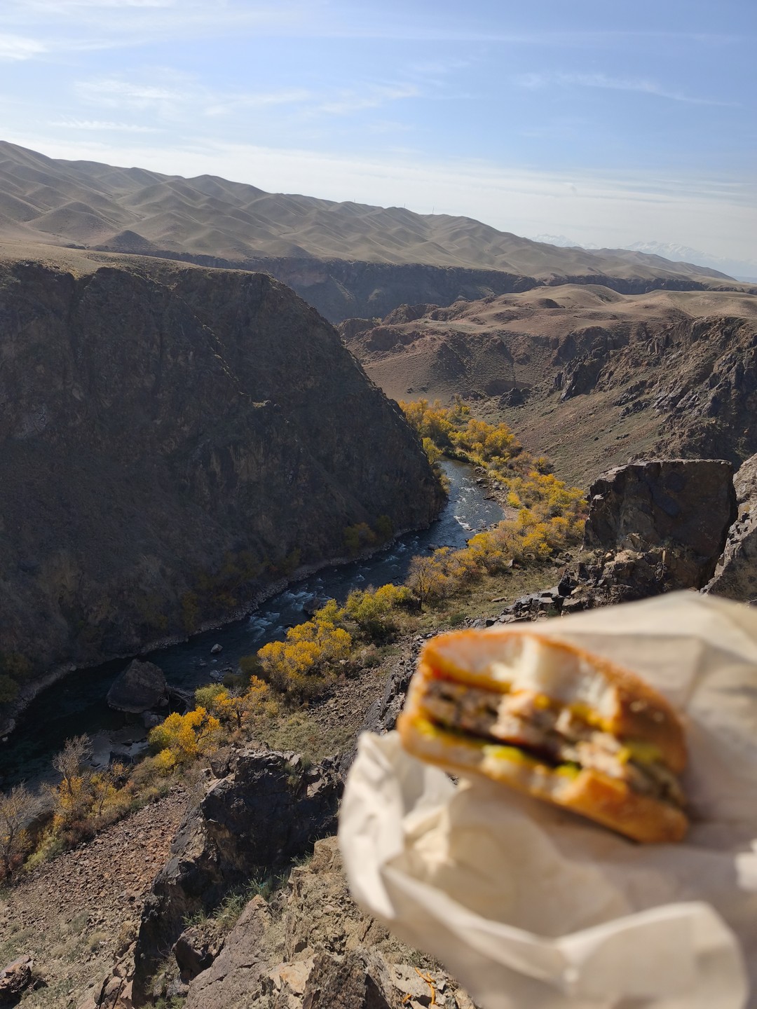 Прекрасный маршрут, насладились каждым моментом во всех локациях. Отдельная благодарность водителю Серику за дружелюбный прием