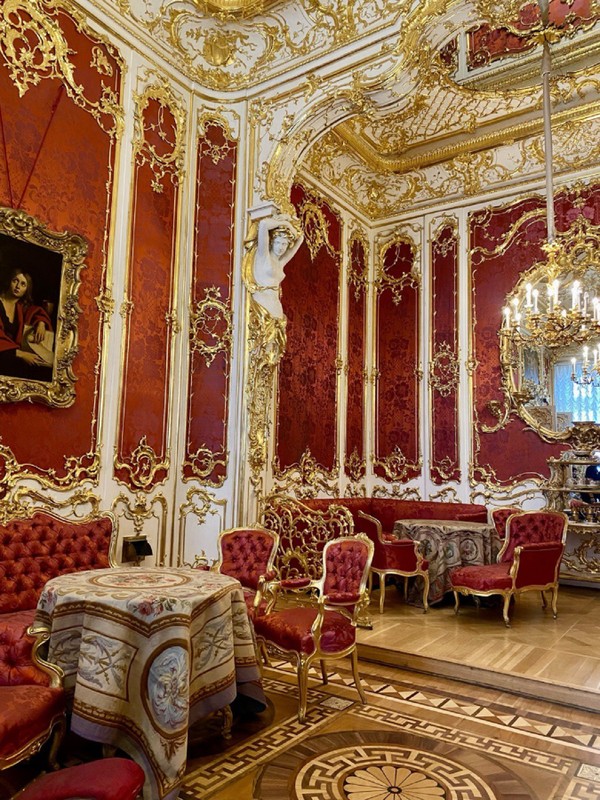 Эрмитаж - в гостях у царской семьи (билеты включены)