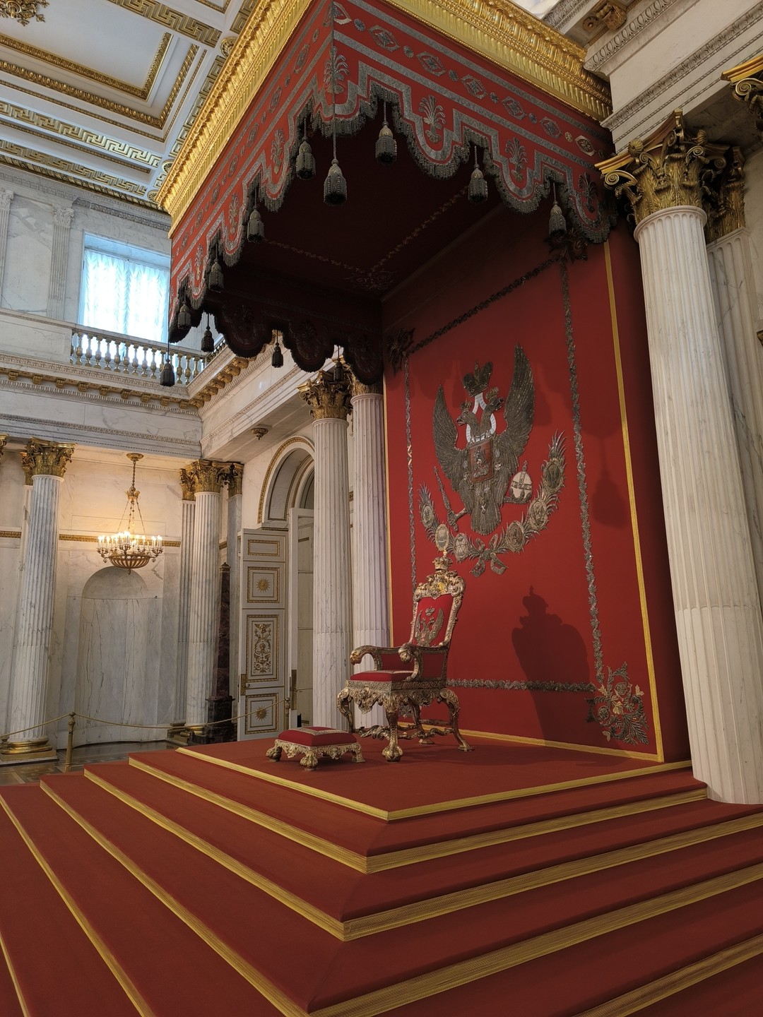 Были на экскурсии с Надеждой, семейная пара. Очень довольны! Надежда великолепная!