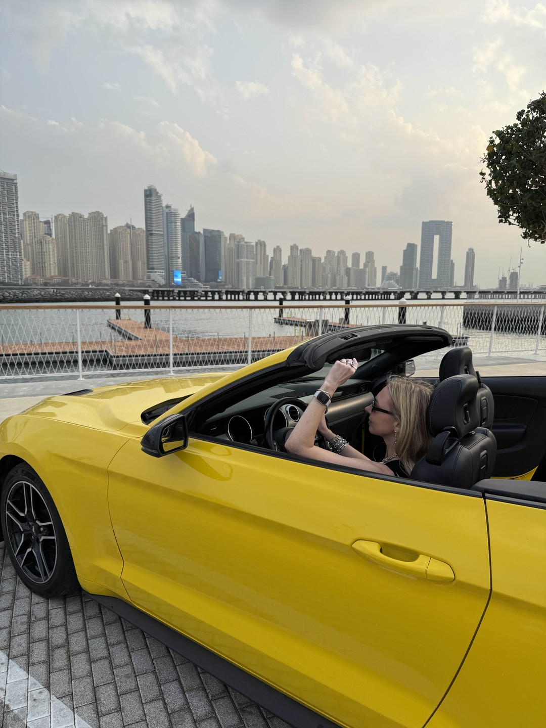 Если у вас мало дней на отдых в Дубае и вы хотите посетить основные его районы и достопримечательности, то эта прогулка на кабриолете для вас