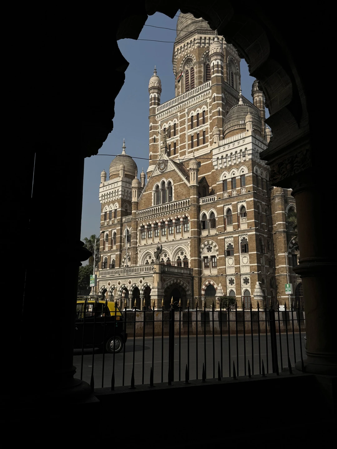 Однозначно рекомендую посетить Мумбаи! Нам удалось сделать это одним днём: утром мы прилетели из южного Гоа