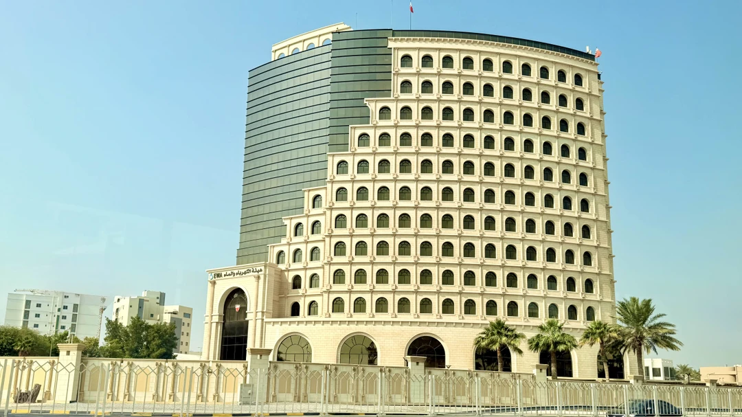 Все было позитивно и отлично! И экскурсию послушали и жемчуг добыли и вкусно покормили!