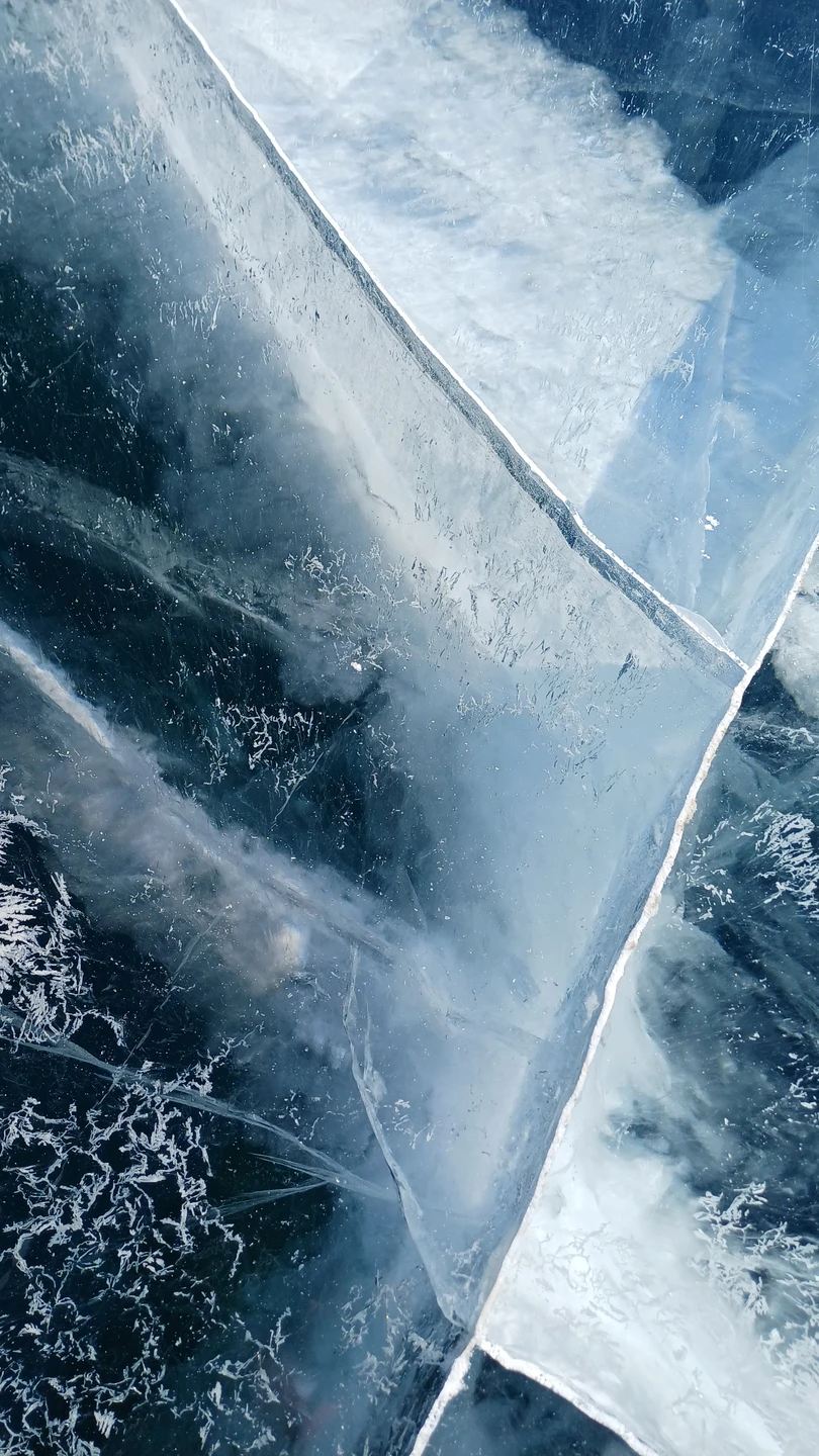 Потрясающая поездка! Зимний Байкал - это чистый восторг. Программа интересная и очень насыщенная, побывали в местах