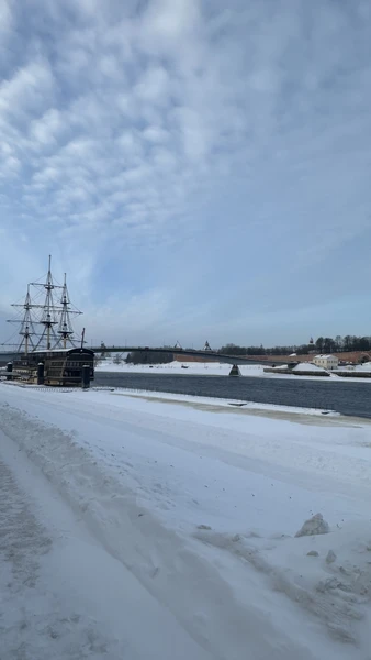Большое спасибо Максиму за замечательную экскурсию, было интересно, познавательно, а главное мы не успевали замерзать, так
