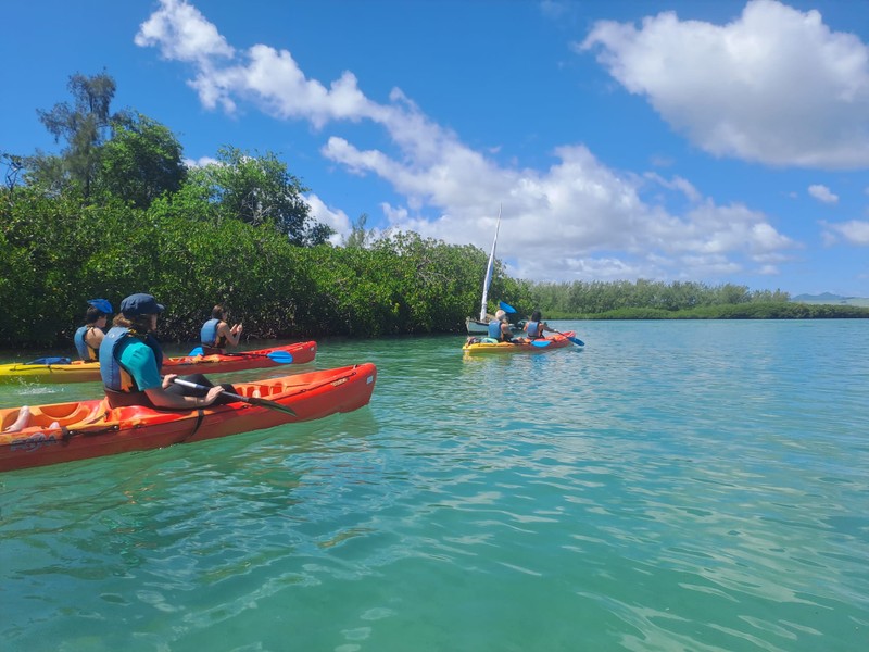 Фото - Экскурсия: "Каякинг в заповеднике «Иль-д’Амбр»"