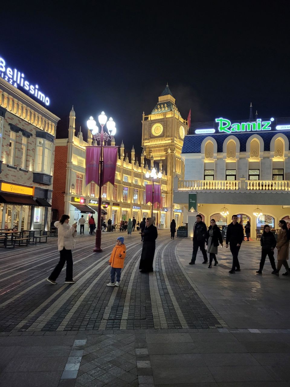 Все понравилось. Спасибо за комфортные места в поезде и удобный тайминг. Гид местный, глубоко владеет информацией