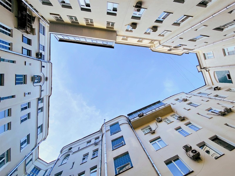 Фото - Экскурсия: "Дворы, парадные и доходные дома Москвы"