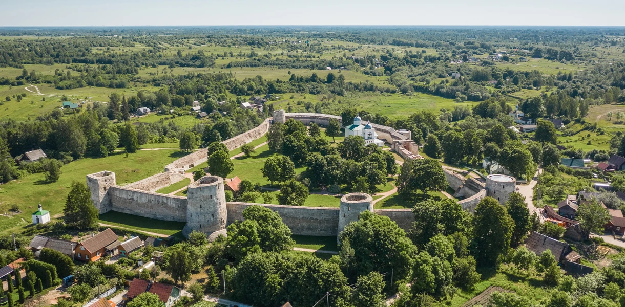 Самые интересные города Псковской области
