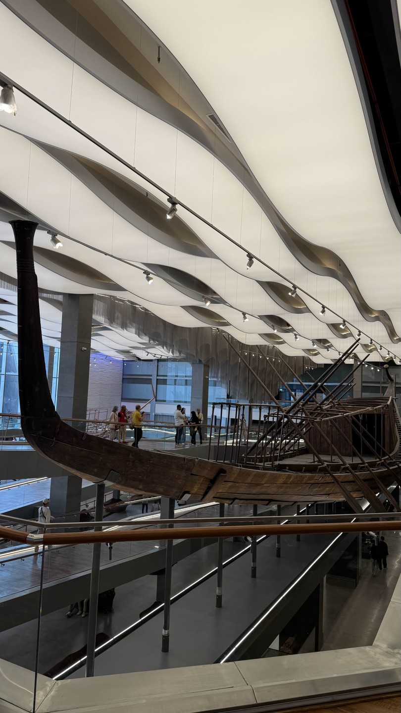 Брали экскурсию заранее, до приезда в страну