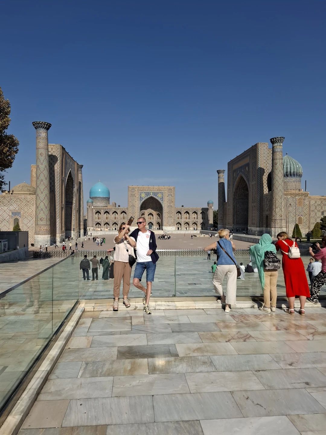 Очень хорошая экскурсия. Экскурсавод встретила за ранее, провела все по маршруту, даже когда были проблемы по