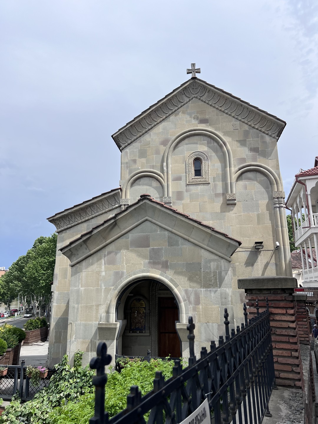 Старый Тбилиси: пешая экскурсия, прогулка на катере и грузинское вино (Петр)