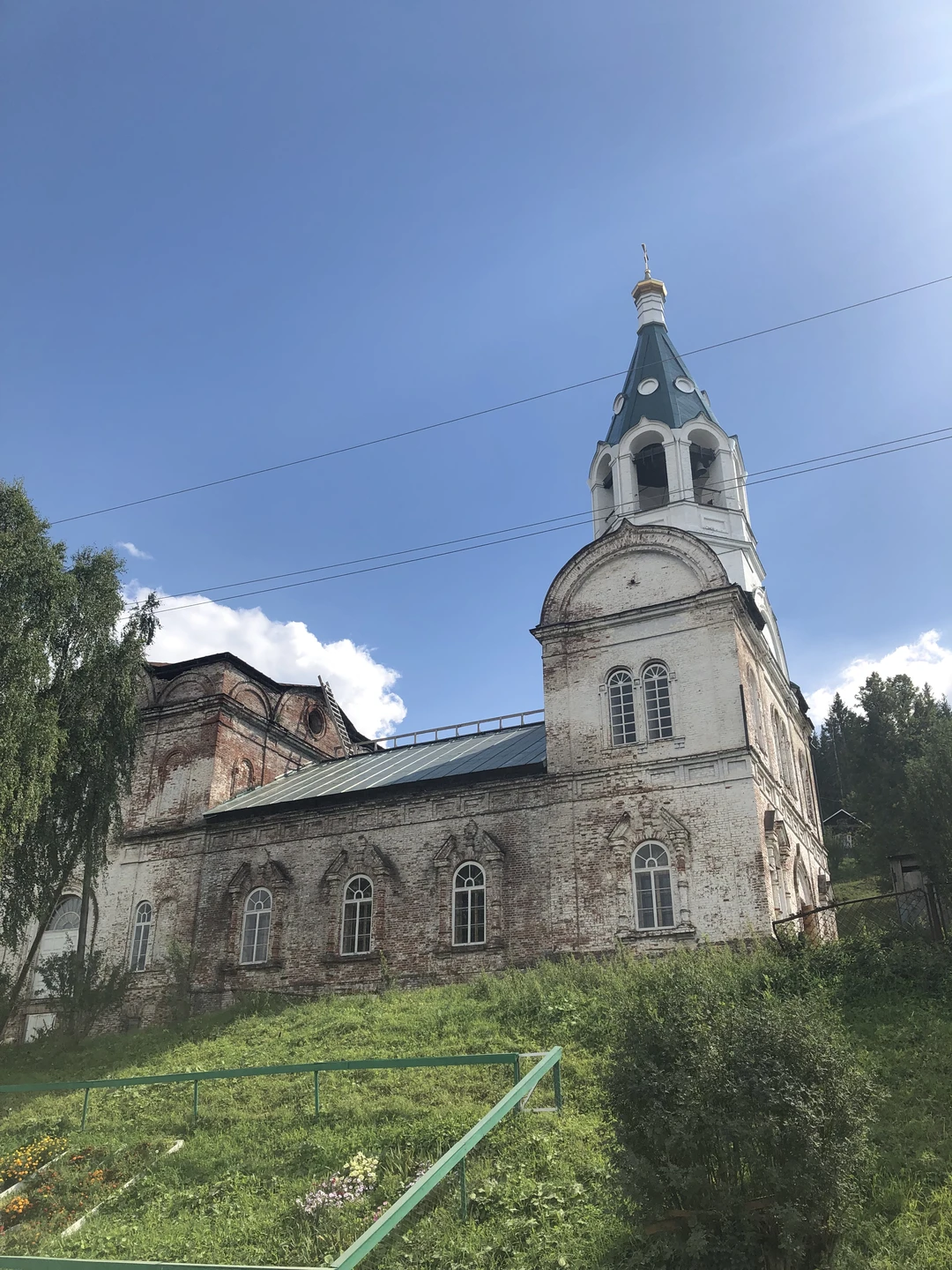 Увлекательно, необычно, красиво! Море впечатлений, интересные истории! Пётр отличный гид. Экскурсия будто погружение в прошлое, причем