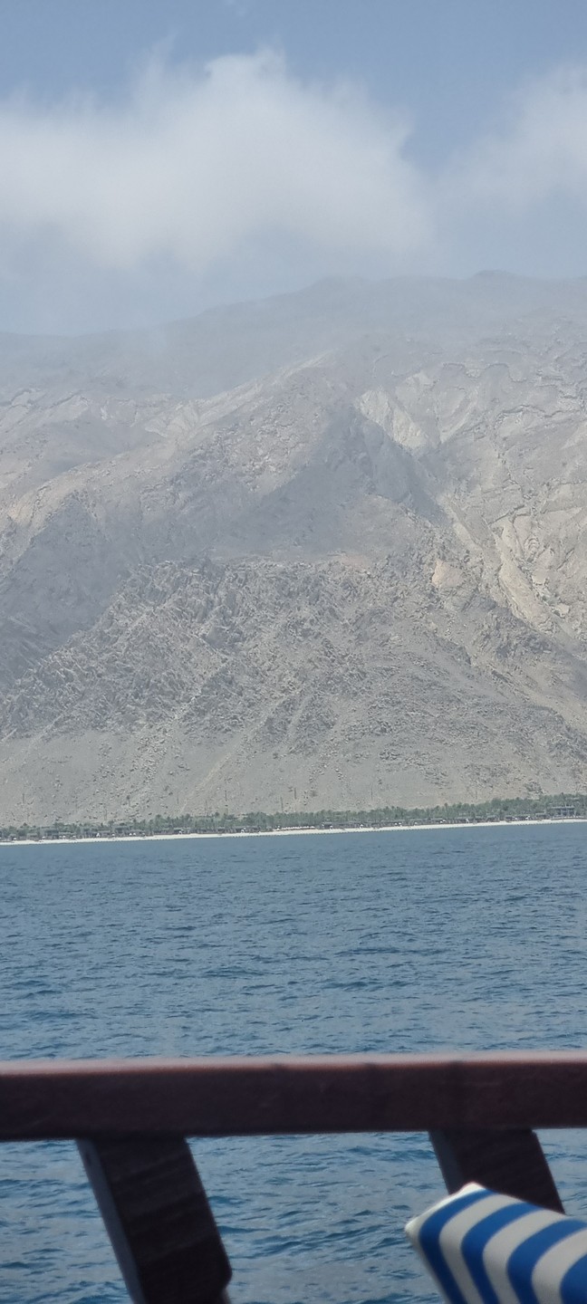 Хочу поблагодарить весь персонал Морского круиза на полуострове Мусандам за прекрасную экскурсию, на которой я был