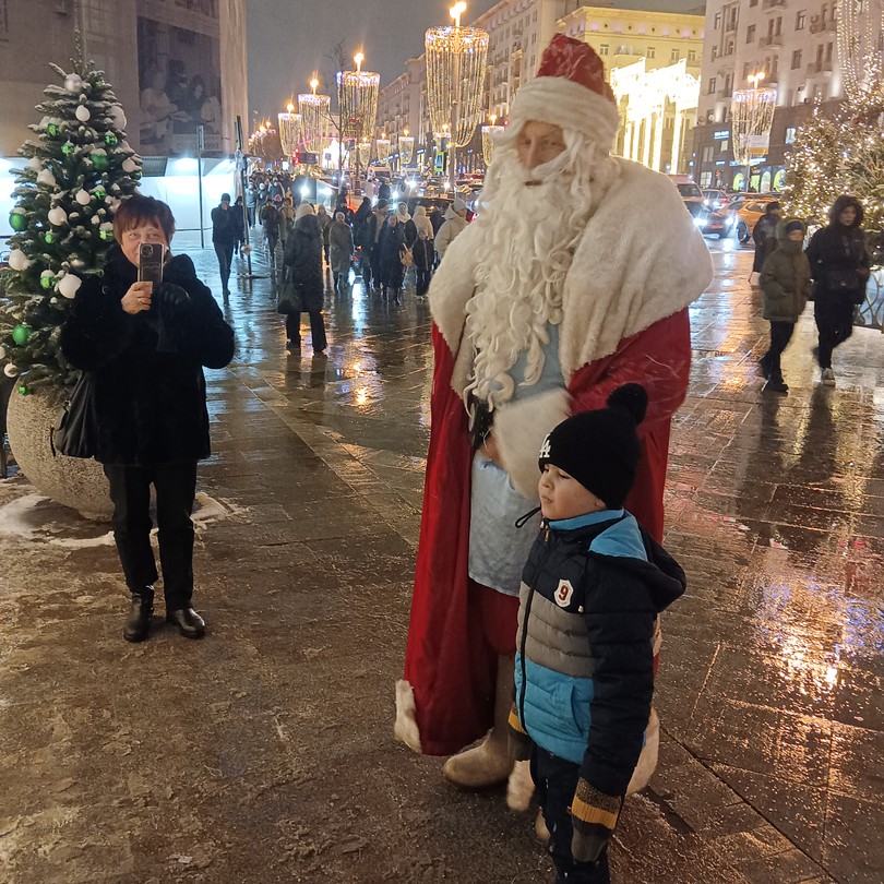 С Дедом Морозом - по новогодней Москве: для детей 6-10 лет и их родителей (Вероника)