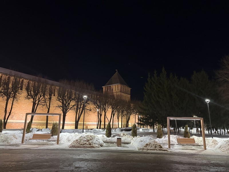 Мне повезло, Максим провел мне индивидуальную экскурсию. Прекрасный маршрут, тематика и рассказчик) Максим отлично знает историю