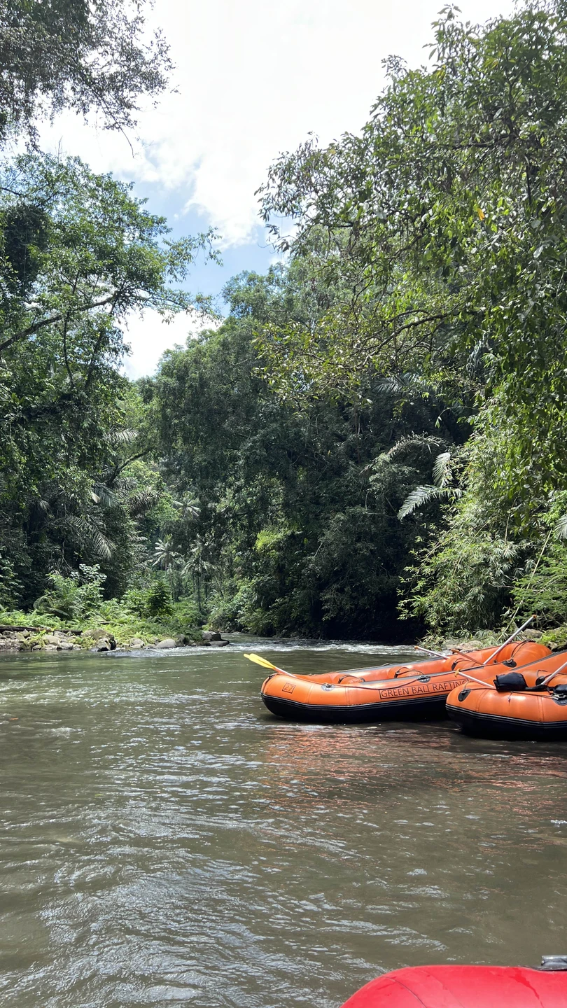 Удивительно живописный рафтинг по реке Аюнг