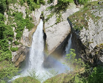 Пещера Хабю и водопады