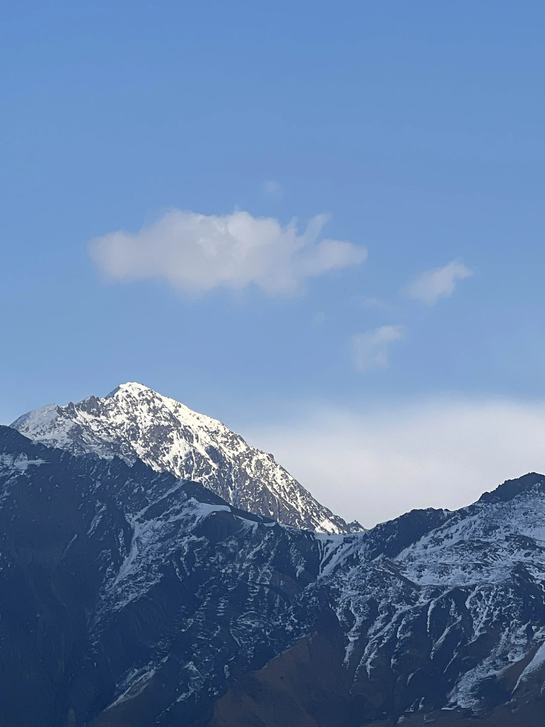 Спасибо большое за экскурсию. Маршрут прекрасный. С погодой нам очень повезло. Экскурсовод интересно рассказывал, а водитель