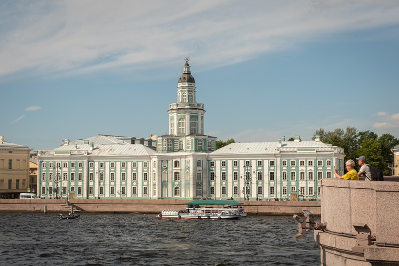 Обзорная экскурсия по Петербургу + прогулка на теплоходе