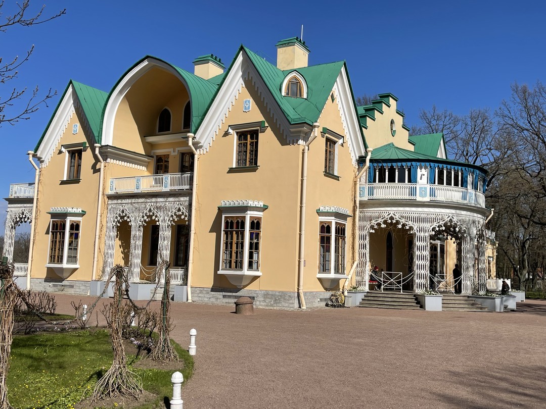 Петергоф, Александрия и Ораниенбаум - групповая автобусная экскурсия (Ольга)