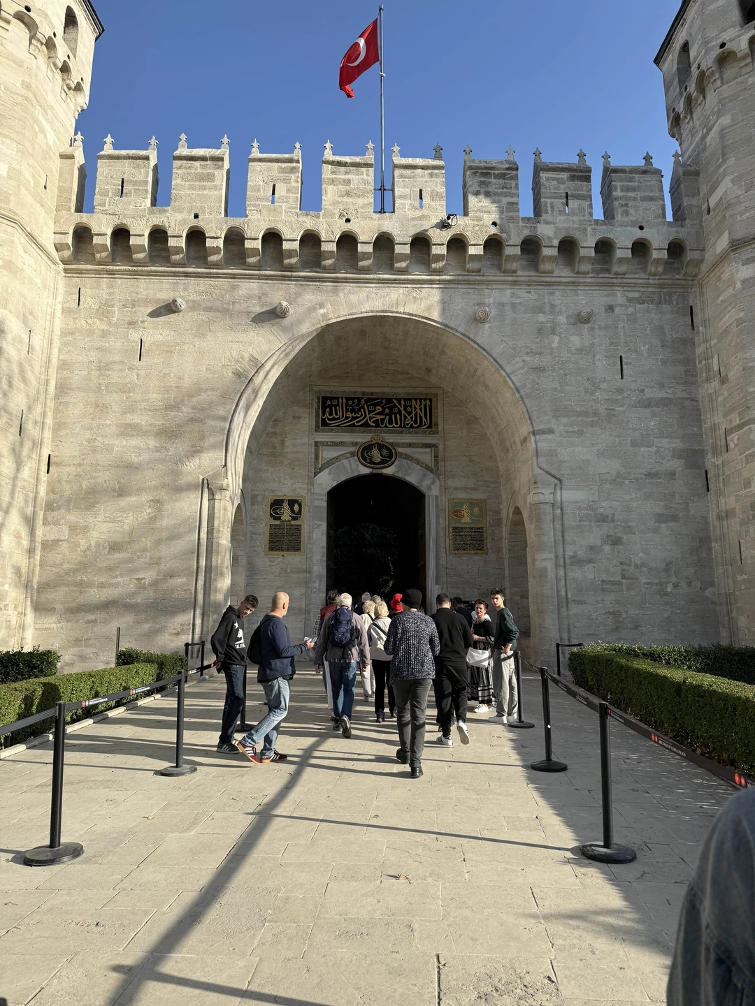 Экскурсия хорошая, интересная. По времени не продолжительная, но за 3 часа можно посмотреть очень очень быстро