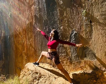 Практика, поход к гроту, купание и пикник, подъём на Янарташ