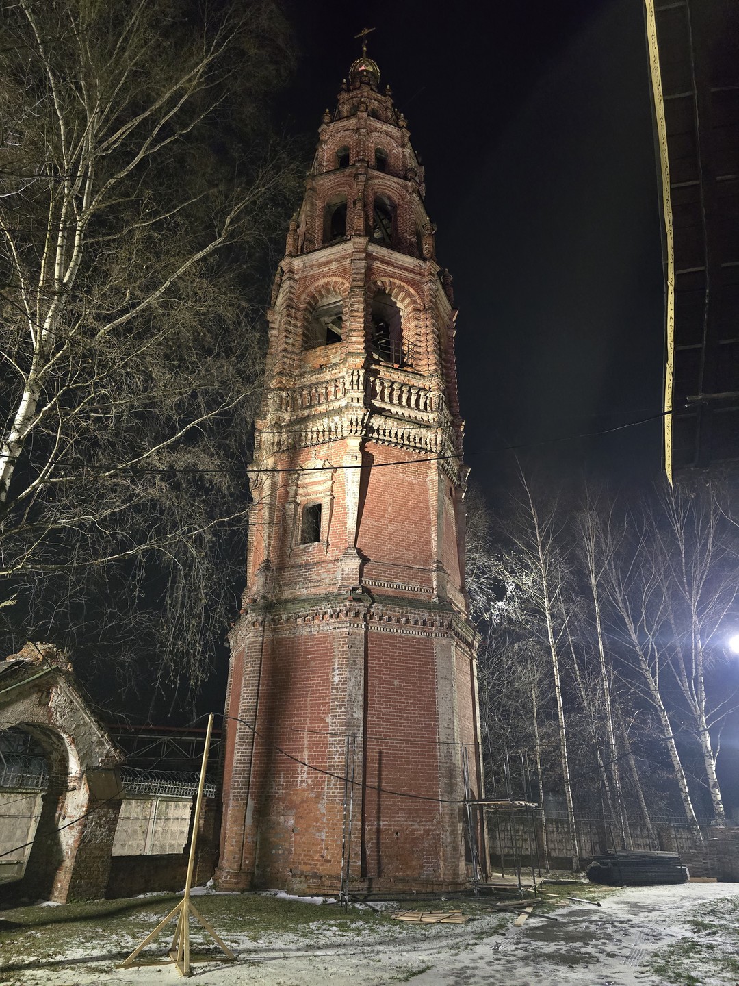 Прекрасная экскурсия, Сергей очень интересный и высоко эрудированный экскурсовод, не хотелось с ним расставаться. Экскурсия наполнена