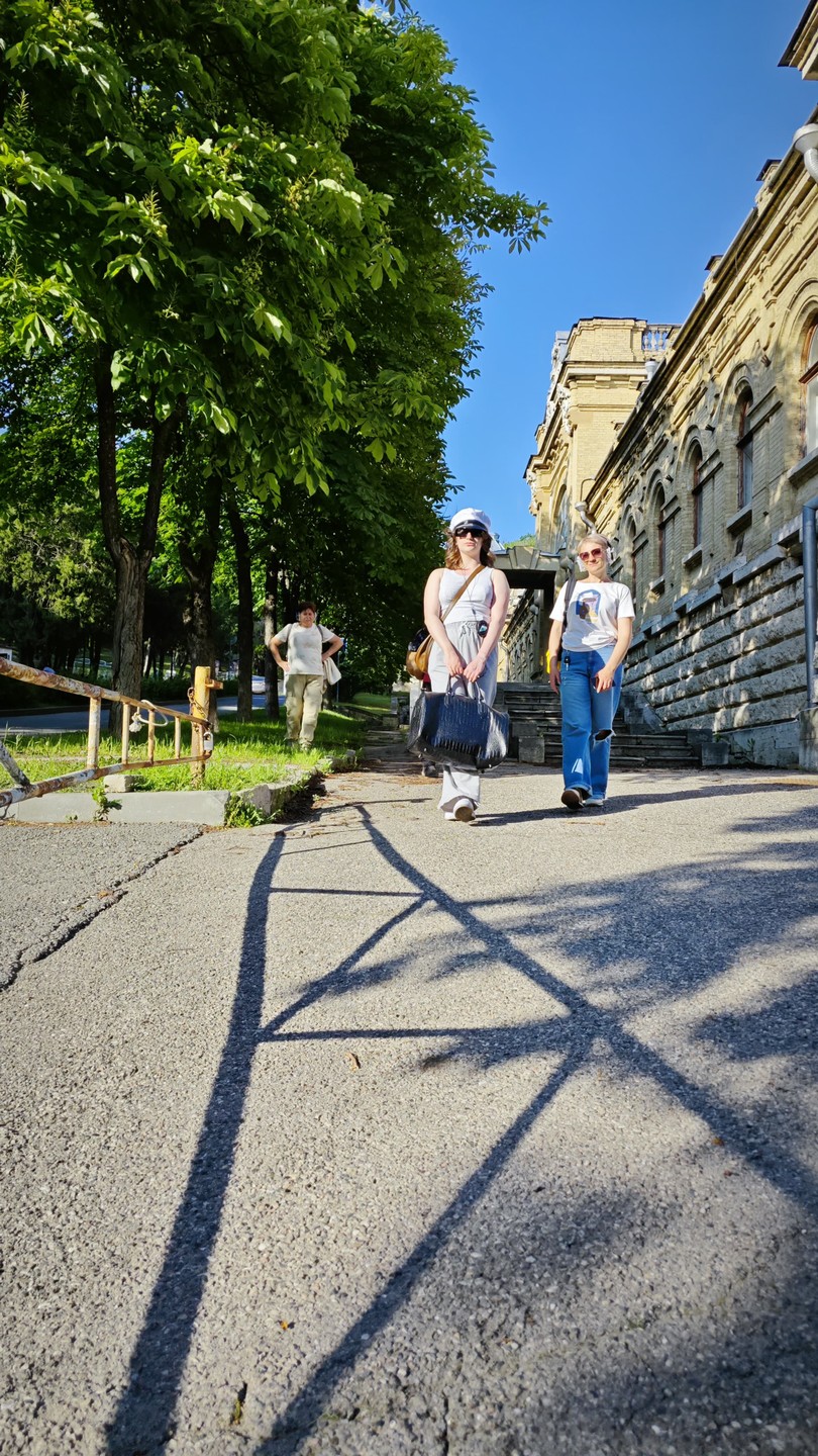 Это очень свежий яркий формат для знакомства с городом! Мне понравилось. Красивый маршрут, интерактивная подача -