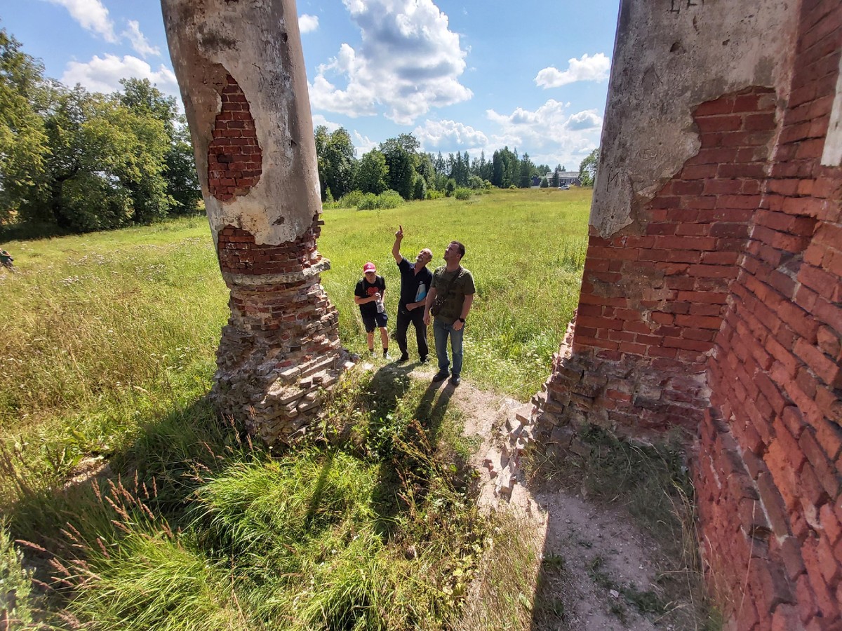 По Аракчеевской дороге: неизвестная новгородская история (на вашем авто) (14/17)