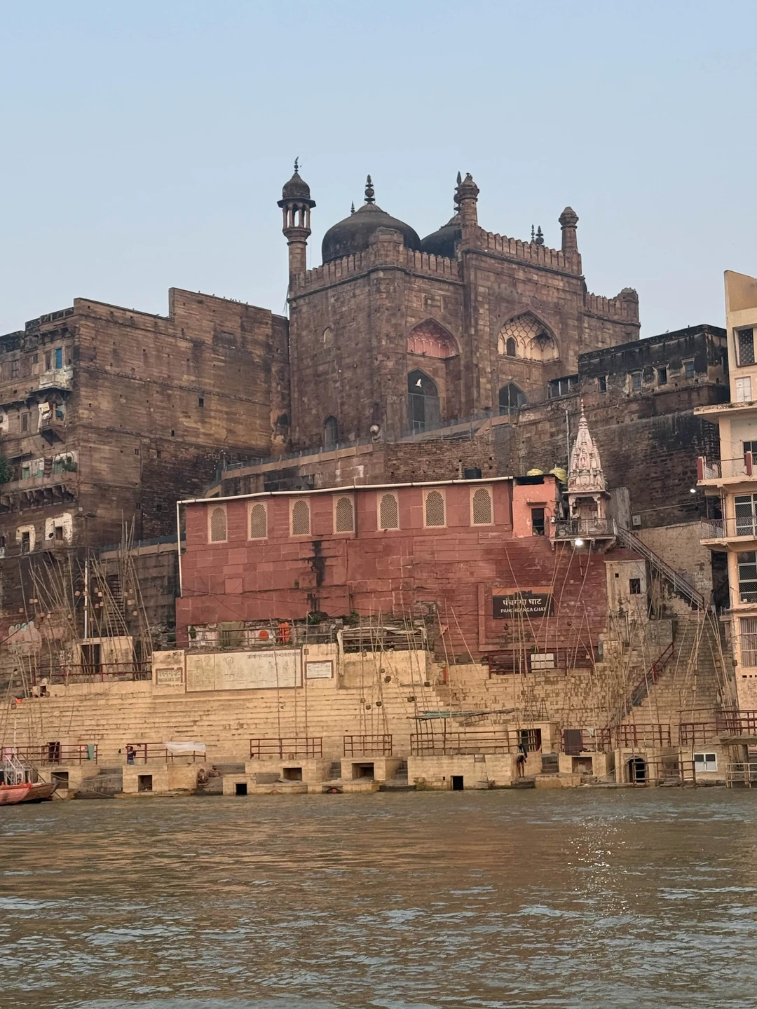 Артемий великолепный гид и очень хороший человек. Я узнала много нового, Артемий объяснял спокойно и терпеливо