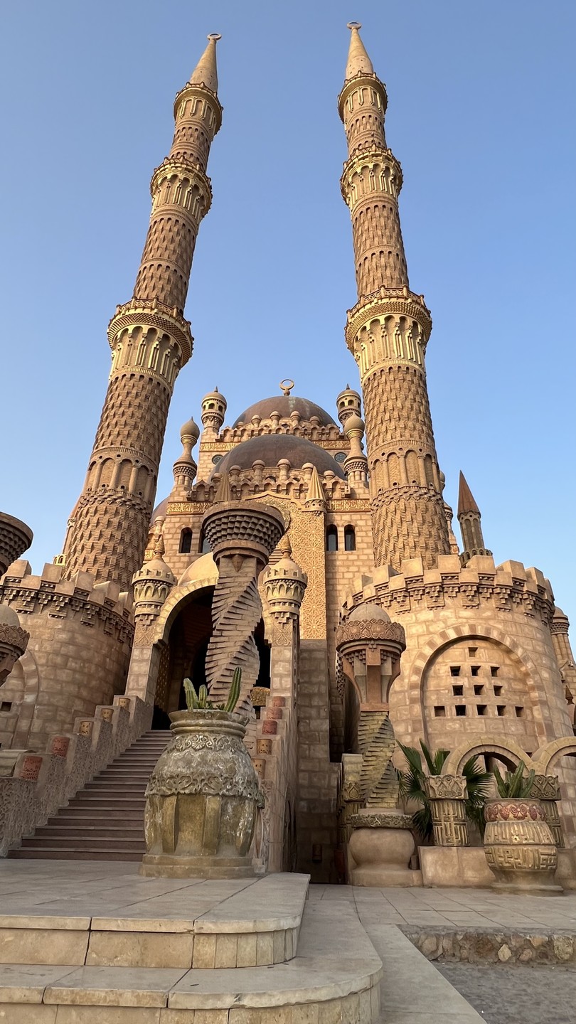 Благодарим Катю за познавательную экскурсию. Прекрасные локации, много интересной информации. Крайне рекомендуем!