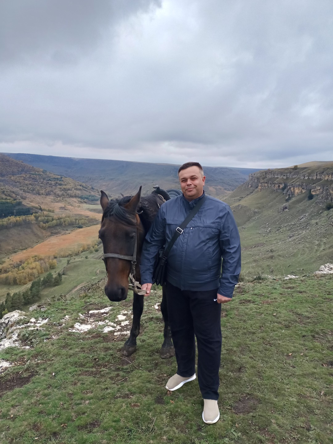 Групповая конная прогулка над Берёзовским ущельем (Владимир)