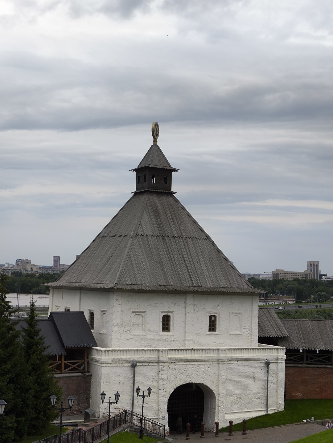 Были на экскурсии с семьёй, 3 человека. Экскурсовод Екатерина отлично провела экскурсию. Нам все понравилось.
