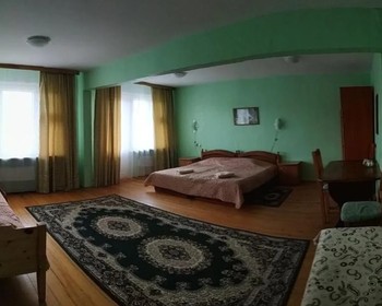 Встреча, переезд в Листвянку, размещение в гостинице, свободное время