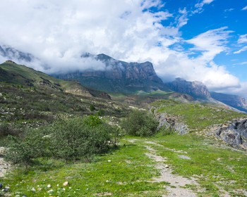 Приэльбрусье: Баксанское ущелье, Поляна нарзанов, подъём на Эльбрус
