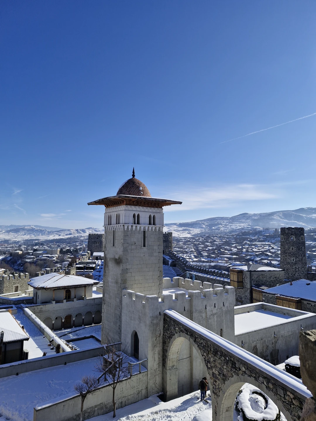 Пожалуй, самая запоминающаяся экскурсия за всё путешествие. Очень насыщенный и очень интересный маршрут, места потрясающие, и