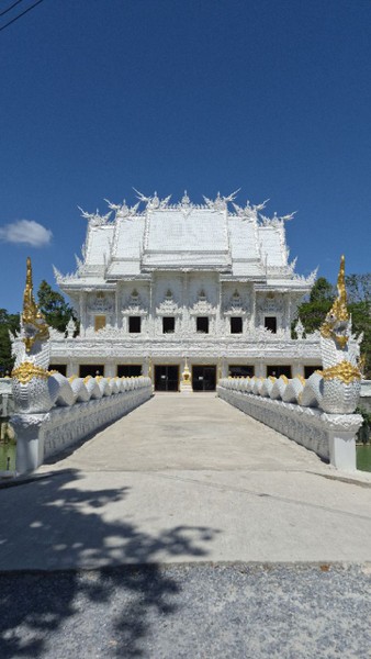 Решили воспользоваться услугами индивидуального гида для первого знакомства с островом, но остались смешанные чувства. К сожалению,