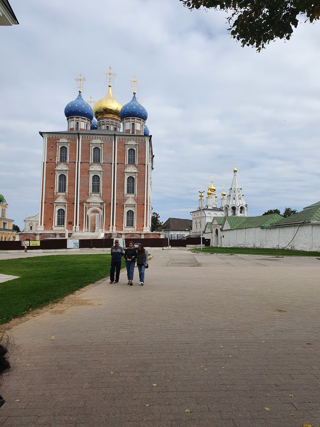 Спасибо Петру за то, что сделал знакомство с Рязанью таким приятным и интересным. Время прошло незаметно. Однозначно рекомендуем!
