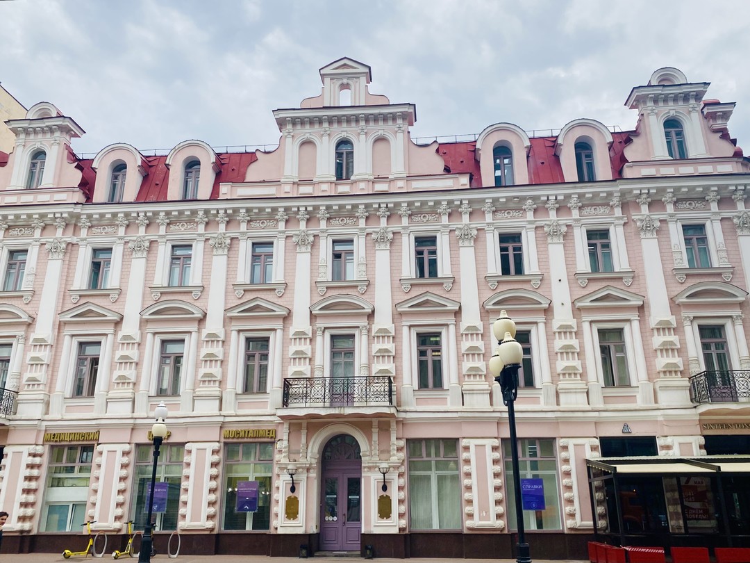 Только самые лучшие впечатления от экскурсии, маршрут, задания, позитивный настрой экскурсовода и ее обширные знания, умение