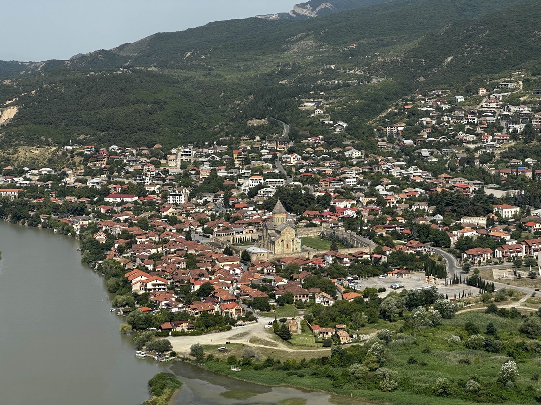 Мцхета и Ананури: о вере и природе (Nadin)