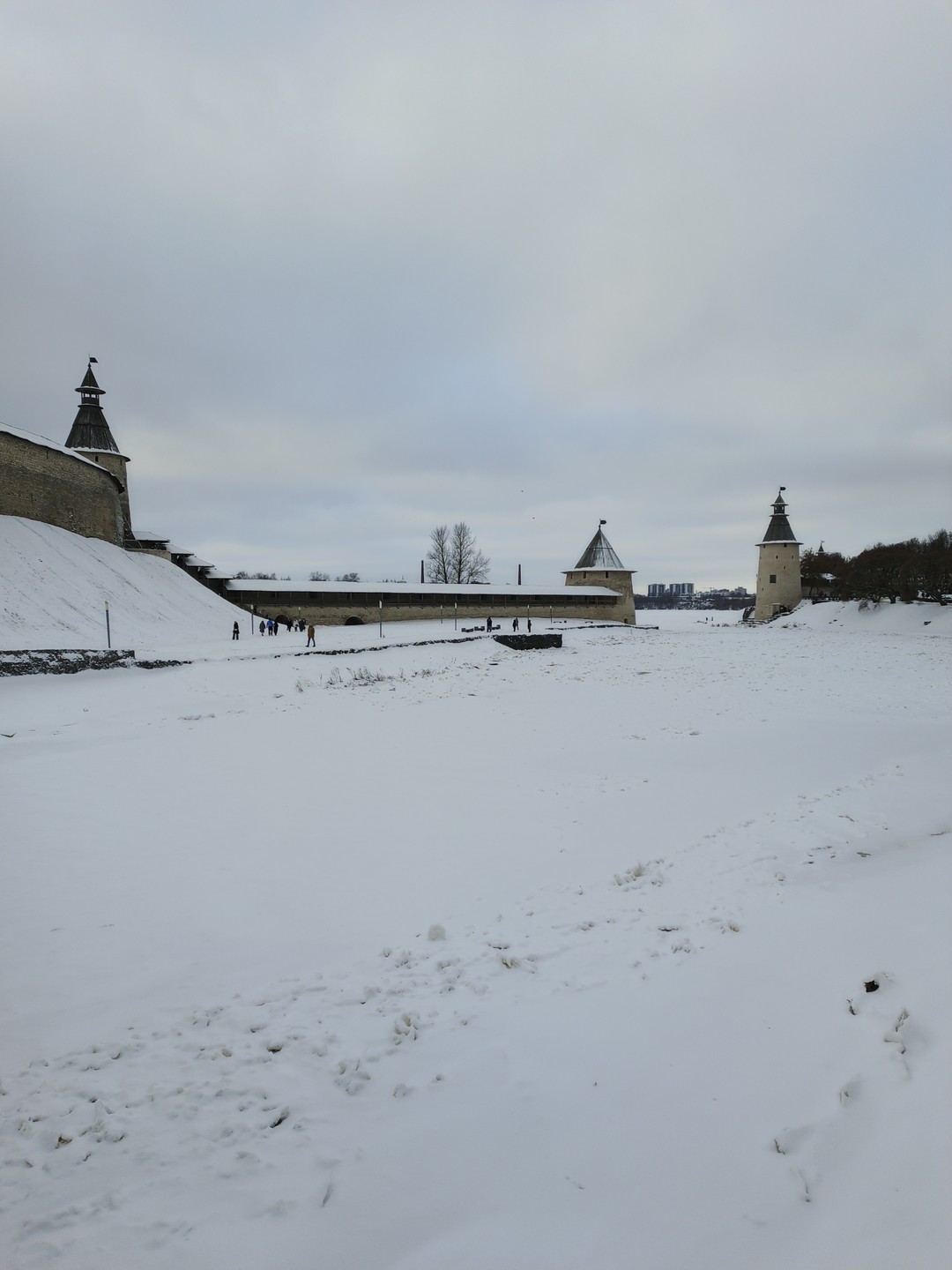 Автобусная экскурсия из Пскова в Изборск и Печоры (Марина)