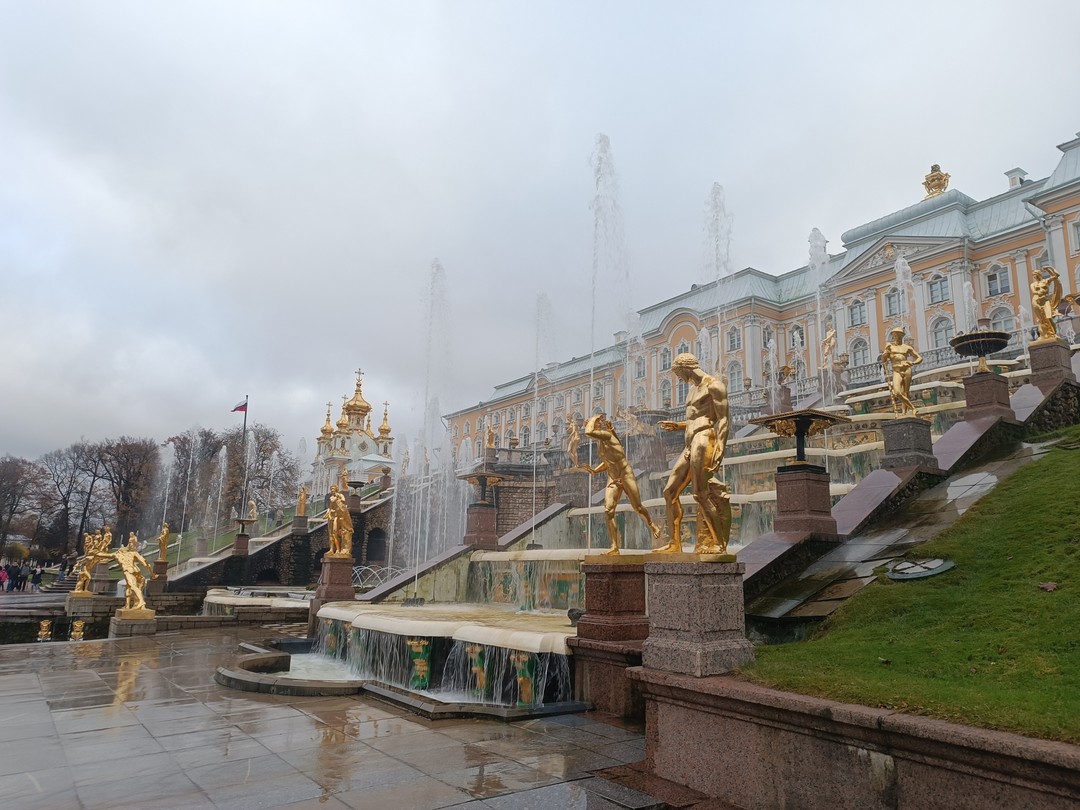 Автобусная экскурсия из Петербурга «Кронштадт - Петергоф» (Анна)