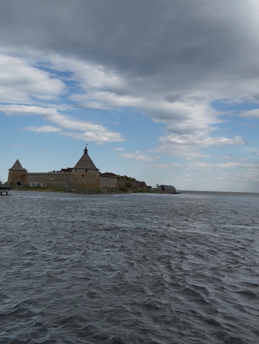 В крепость Орешек на мотоциклах (Анастасия)