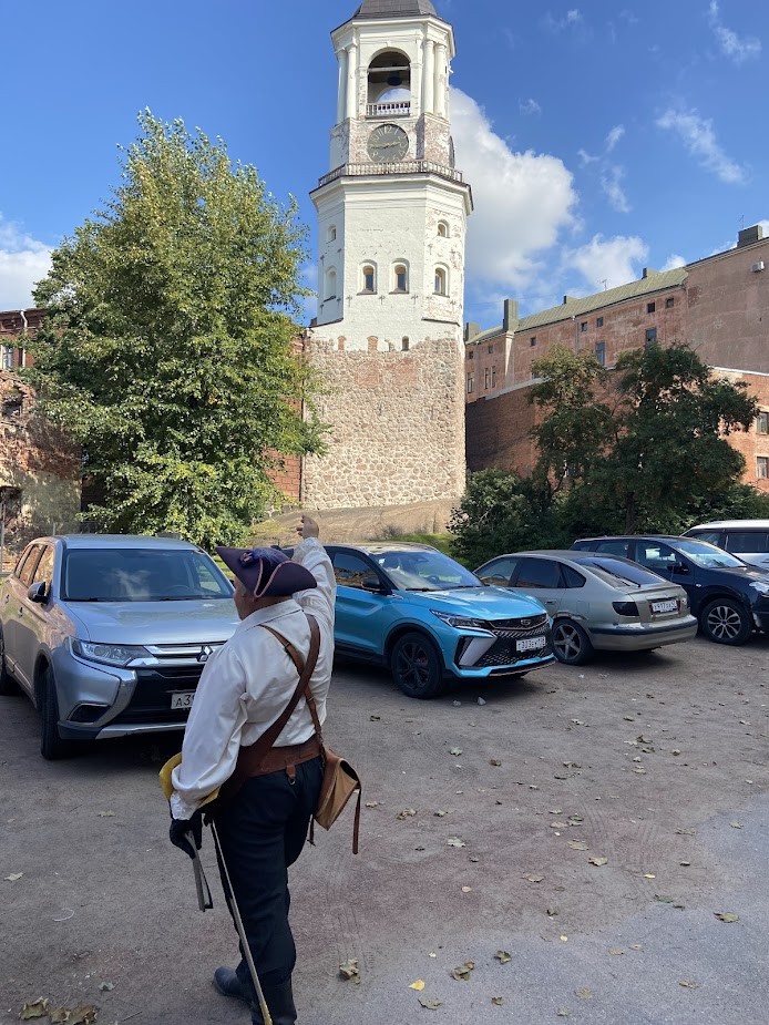 Если бы можно было поставить 10 звезд, я бы поставил. Константин очень грамотно, интересно, литературно, весело