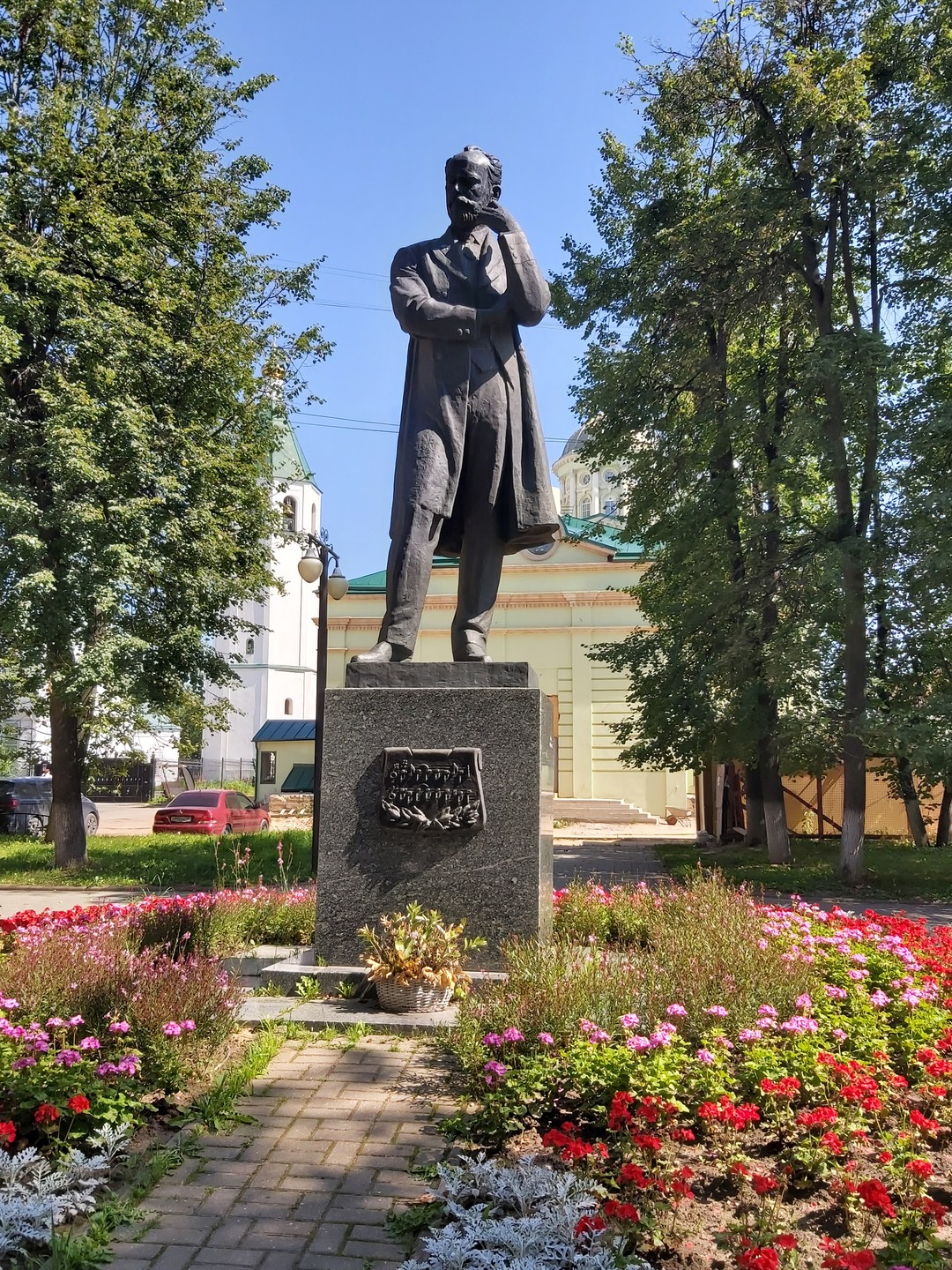 Очень хорошая экскурсия! Павел замечательно рассказывал про Клин и его историю. Периодически мы сталкивались с местами
