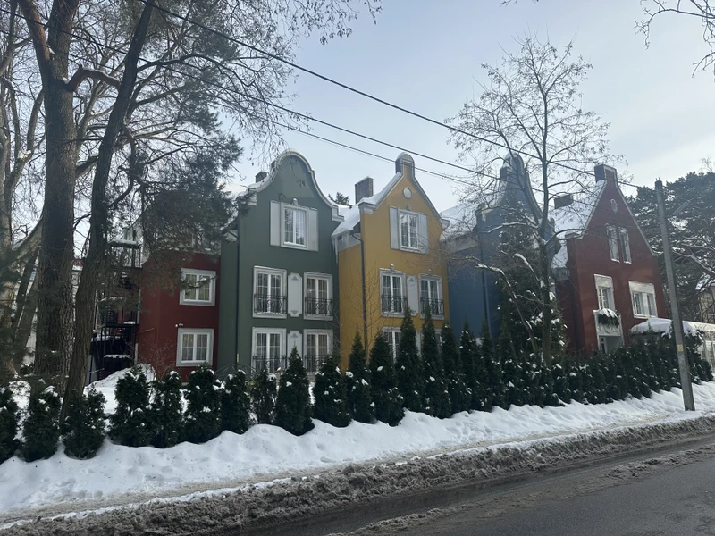 Экскурсия очень понравилась, не смотря на то, что было много снега и погода относительно прохладная. Погодные