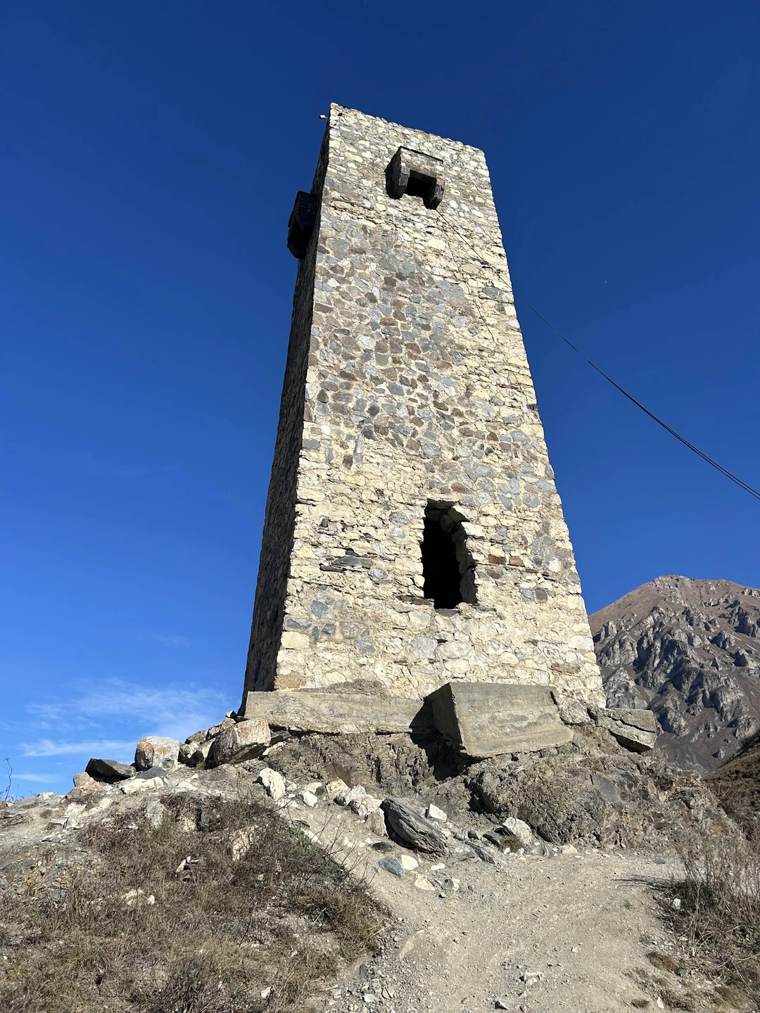 Брал экскурсию в ноябре. Гид Альберт - профессионал своего уровня, провел по всем знаковым местам маршрута