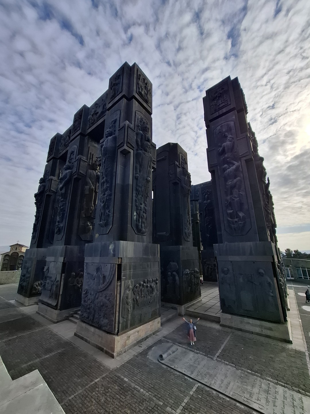 Леван хороший гид-проводник, спокойный по характеру и тактичный. Завёз дополнительно в 3 места (по моей просьбе)